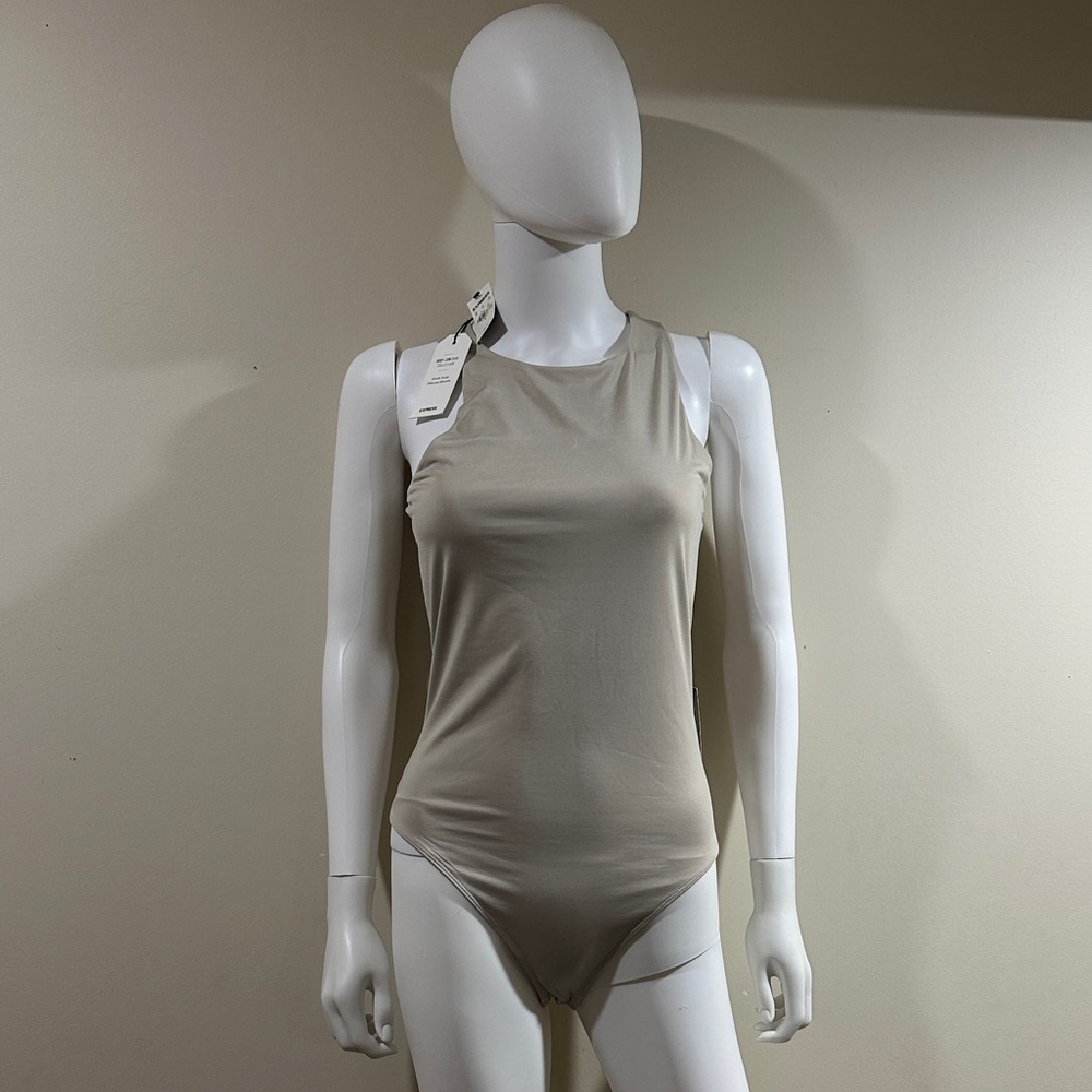Express Medium NWT Beige Sleeveless Body Suit